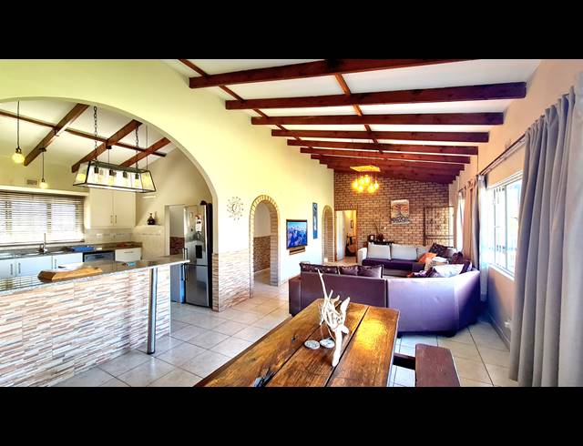 3 BEDROOM FREEHOLD FOR SALE IN KELSO